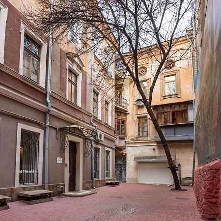 Grecheskaya Street Art Apartment โอเดสซา ภายนอก รูปภาพ